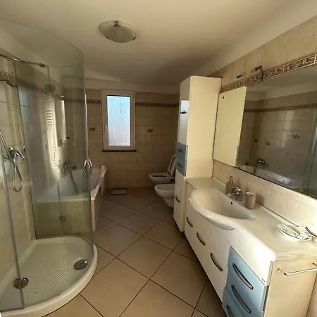 Apartament Le Camelie 2 Di Francesca