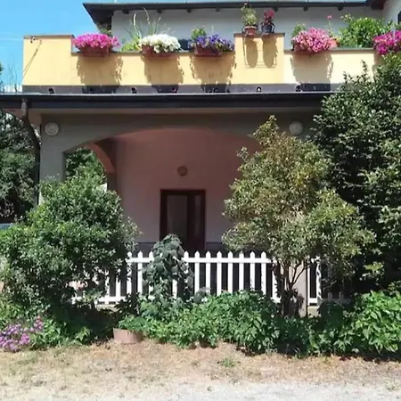 Apartman Le Camelie 2 Di Francesca