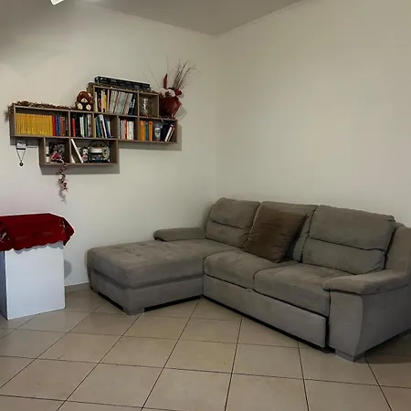 Le Camelie 2 Di Francesca Apartman